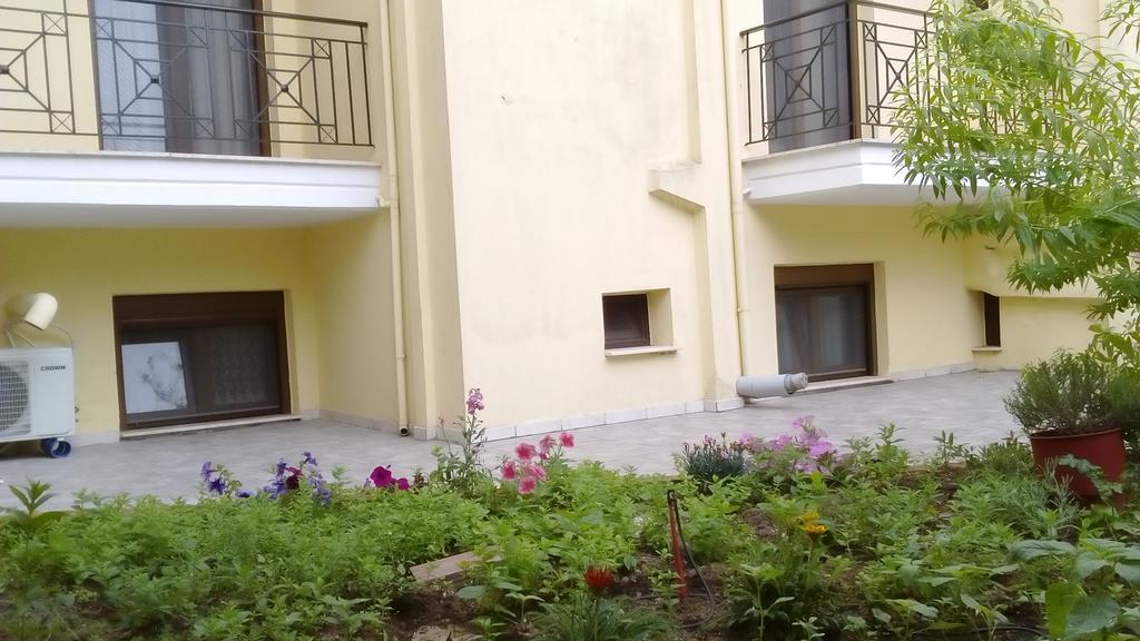 Natalia'S Apartments Nikiti  Exterior photo