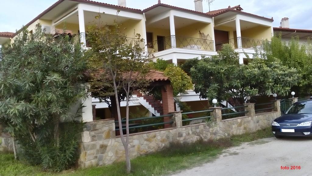 Natalia'S Apartments Nikiti  Exterior photo