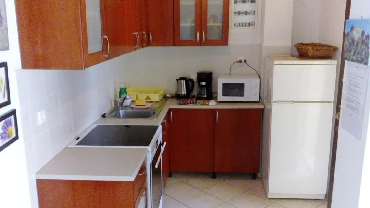 Natalia'S Apartments Nikiti  Exterior photo
